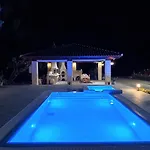Fiore Di Rodi - Private Pool, Jacuzzi And Barbecue