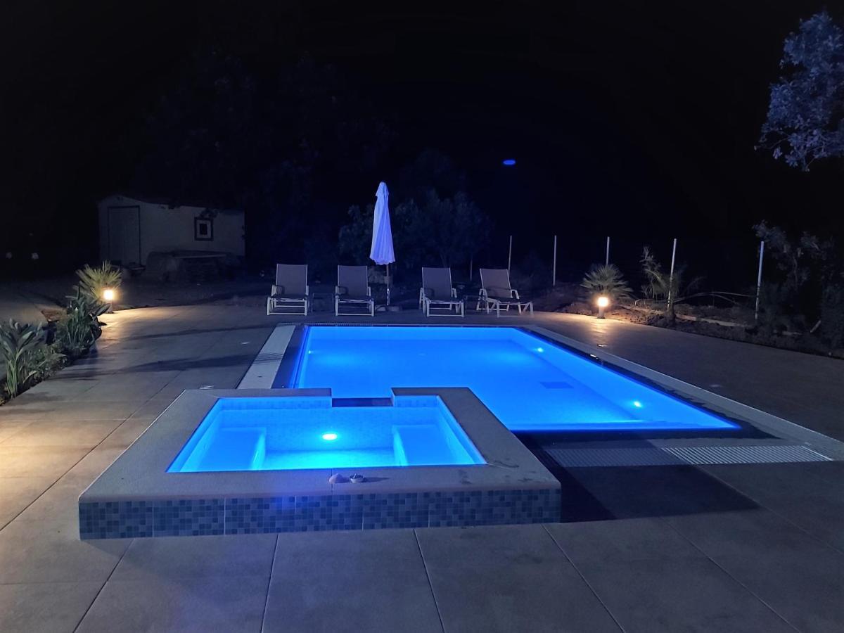 Fiore Di Rodi - Private Pool, Jacuzzi And Barbecue Lägenhet *