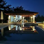 Fiore Di Rodi - Private Pool, Jacuzzi And Barbecue